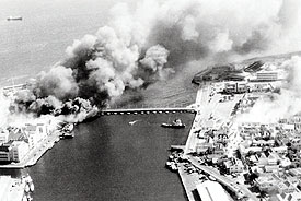 30 mei 1969: Gedeeltes van Punda en Otrabanda staan in brand